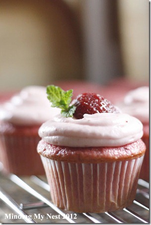 Strawberry cupcake starting with a box mix and using fresh strawberries